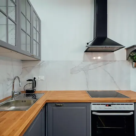 Biokovo Имотски